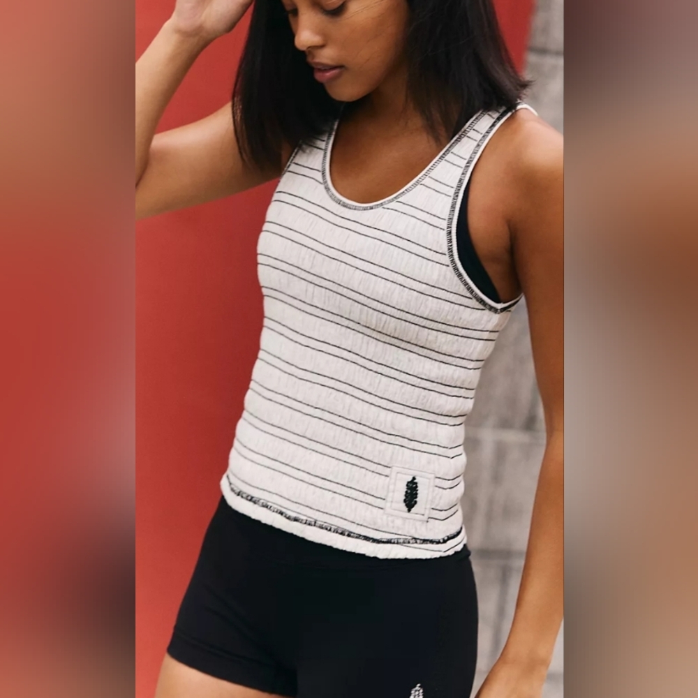 FREE PEOPLE NEW FLOW SMOCKED TANK - Picture 2 of 4